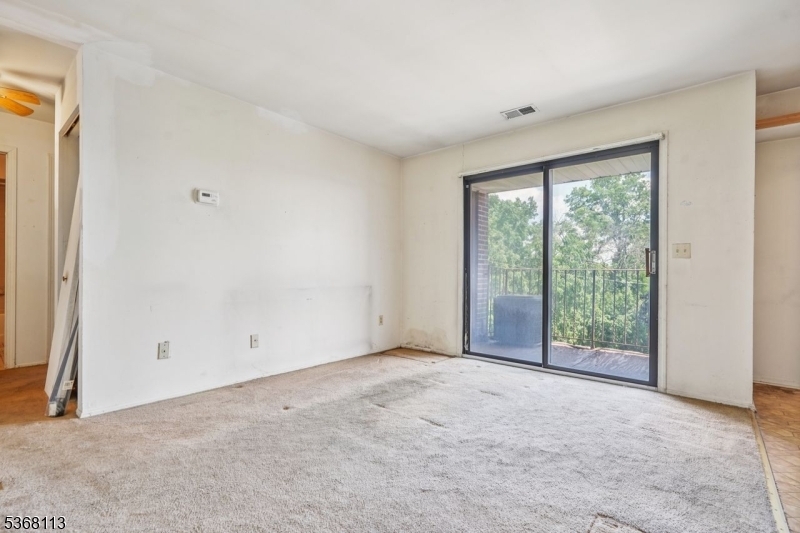 Property Photo:  700 Schuyler Ave B13  NJ 07032 