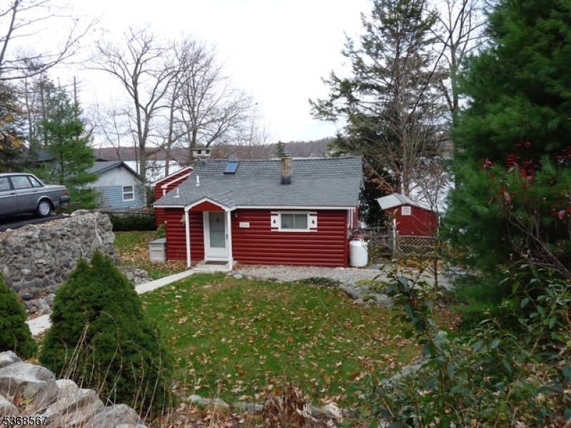 Property Photo:  2100 Lakeside Dr  NJ 07422 