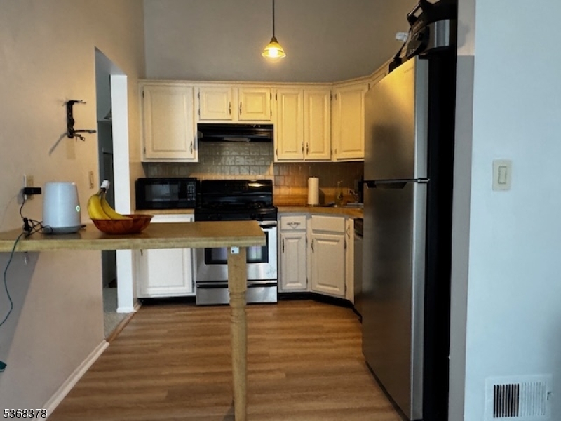 410 Spruce Hills Dr  Glen Gardner Boro NJ 08826 photo