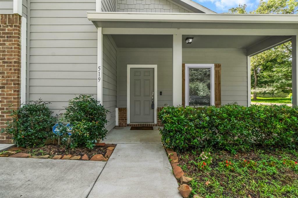 Property Photo: 519 Chickasaw Drive TX 77316