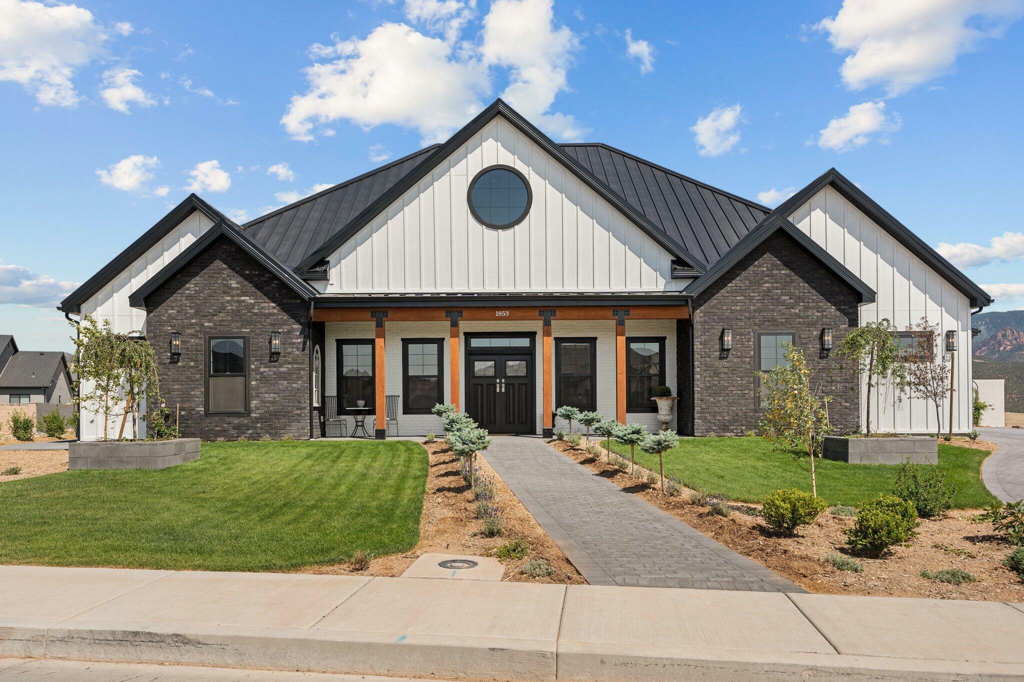 Property Photo: 1853 S Harvest Ln UT 84720