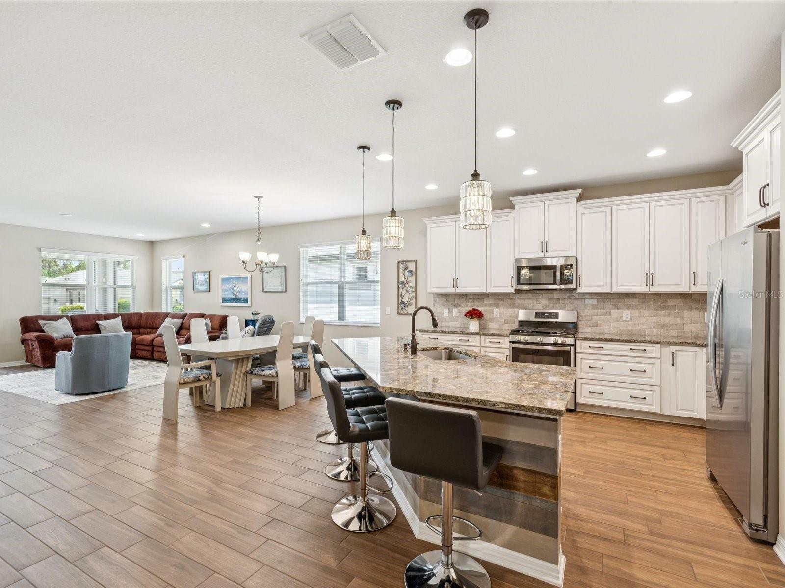 Property Photo:  3897 Villamore Lane  FL 33556 