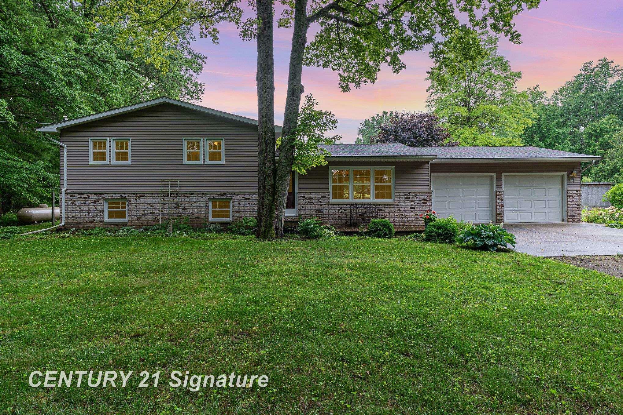 Property Photo: 15521 Ithaca Road MI 48655
