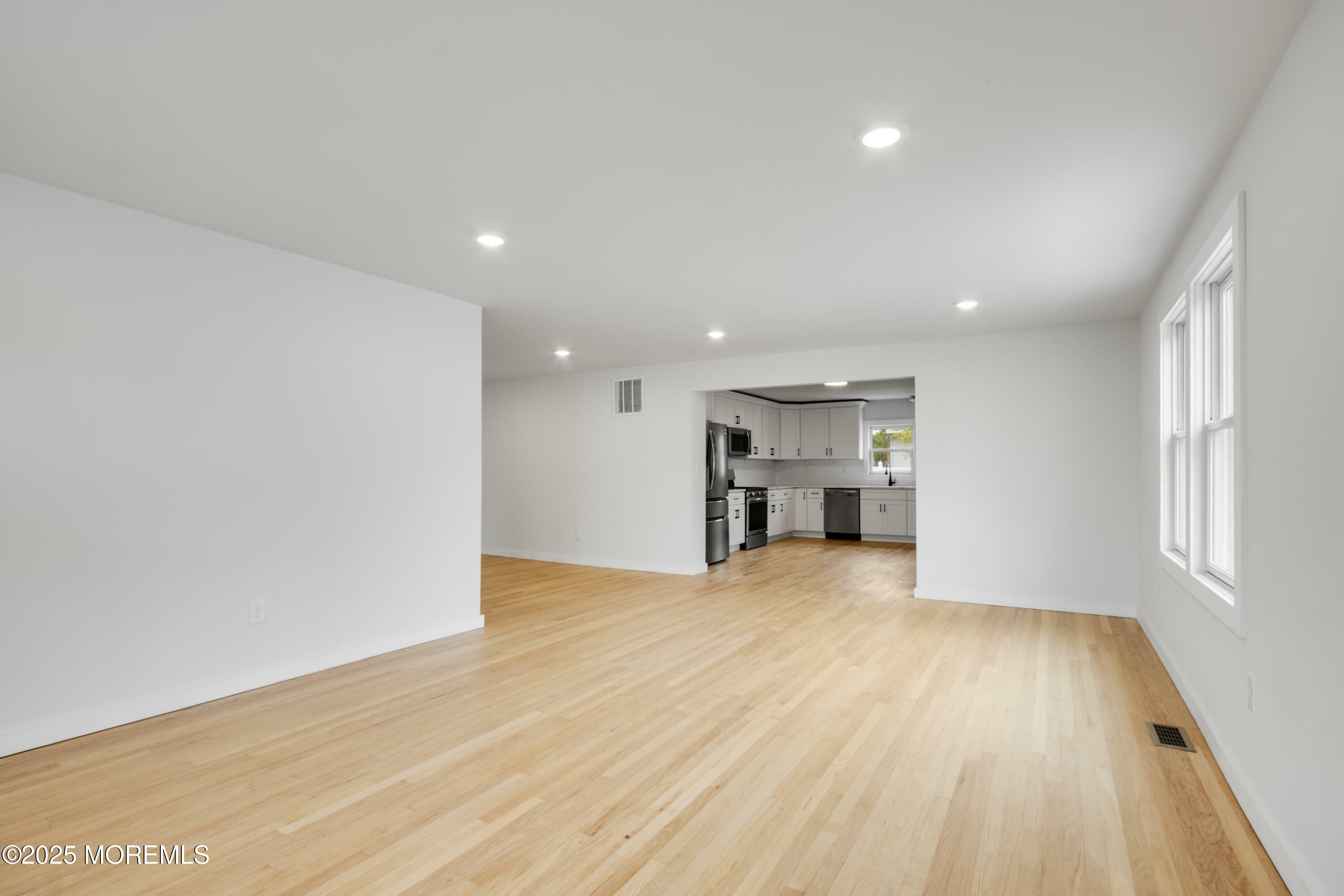 Property Photo:  99 Craig Street  NJ 08817 