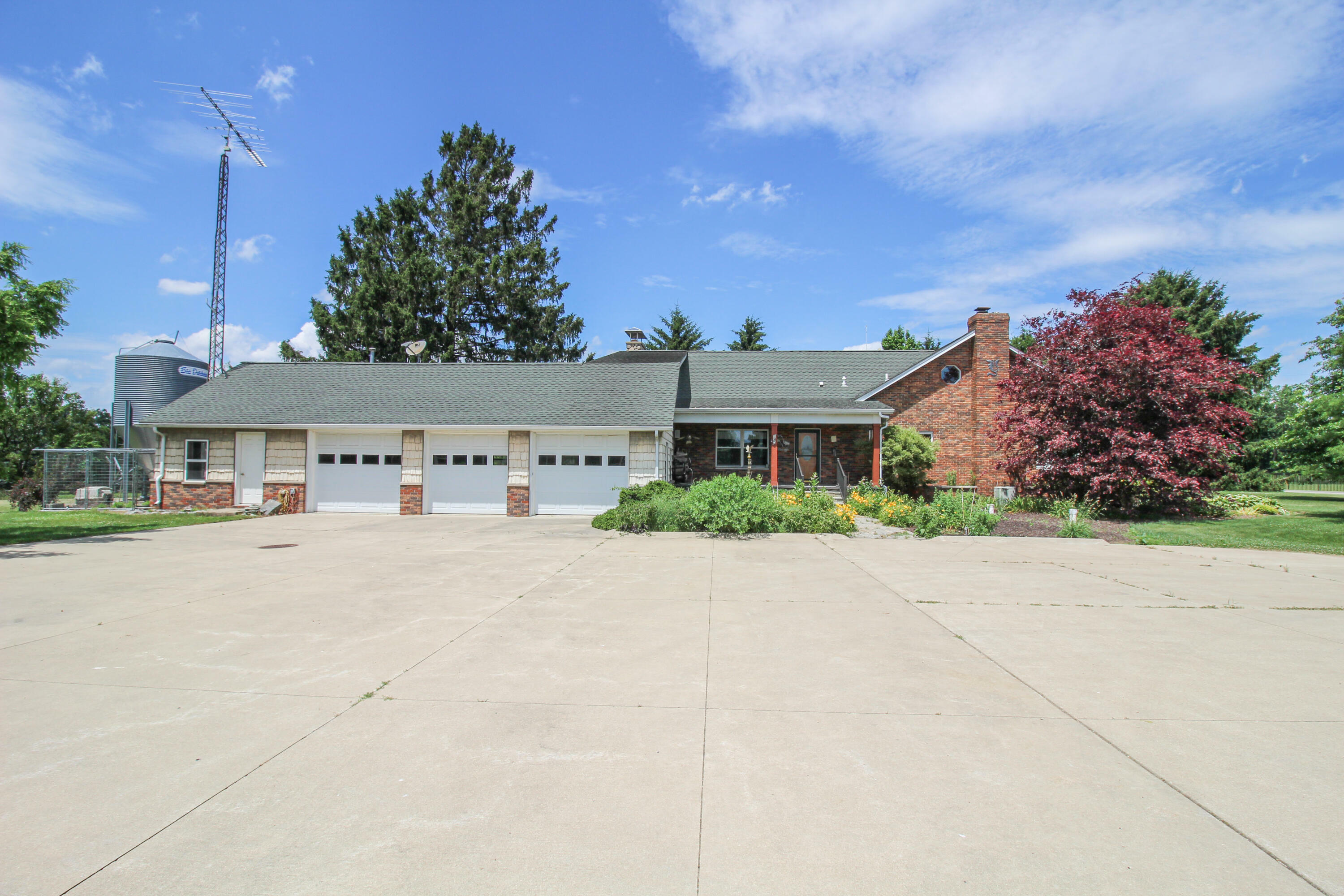Property Photo:  17787 Indian Prairie Road  MI 49099 