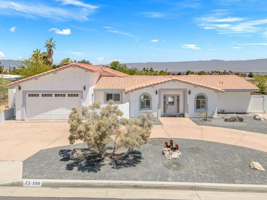 Property Photo: 73298 Buckboard Trail CA 92260