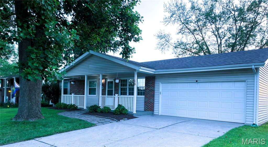 19 Saint David Drive  St Peters MO 63376 photo