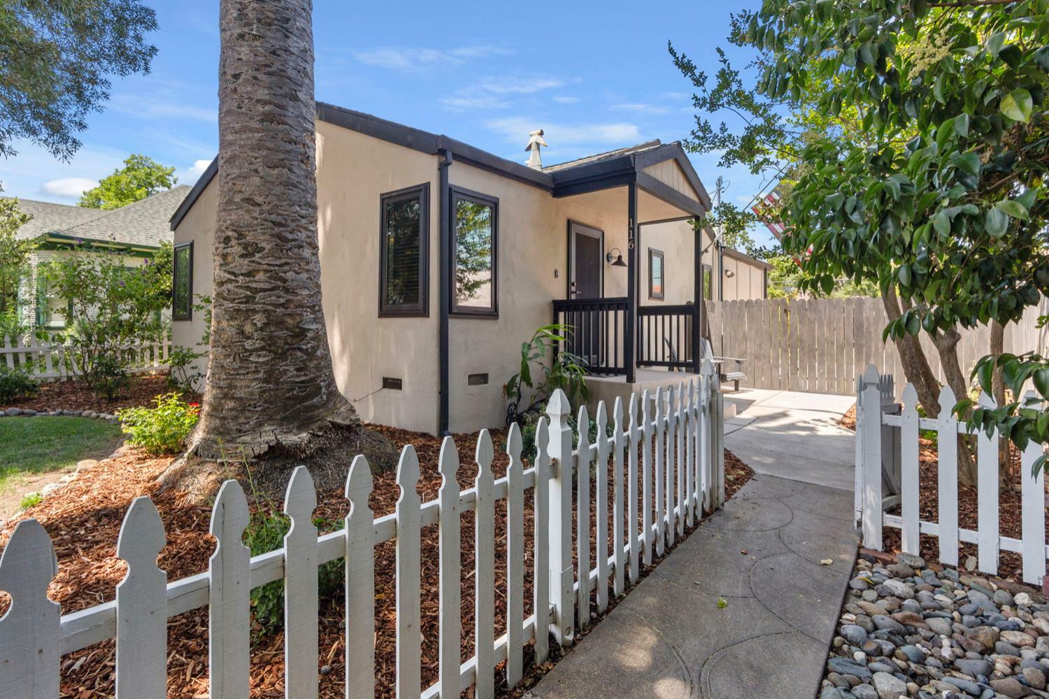 Property Photo: 116 Grove Street CA 95678