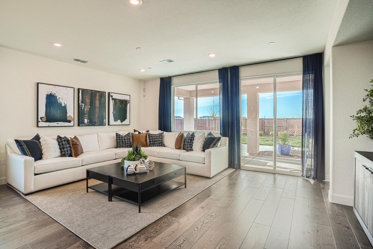Property Photo: 2008 Baker Place CA 95776