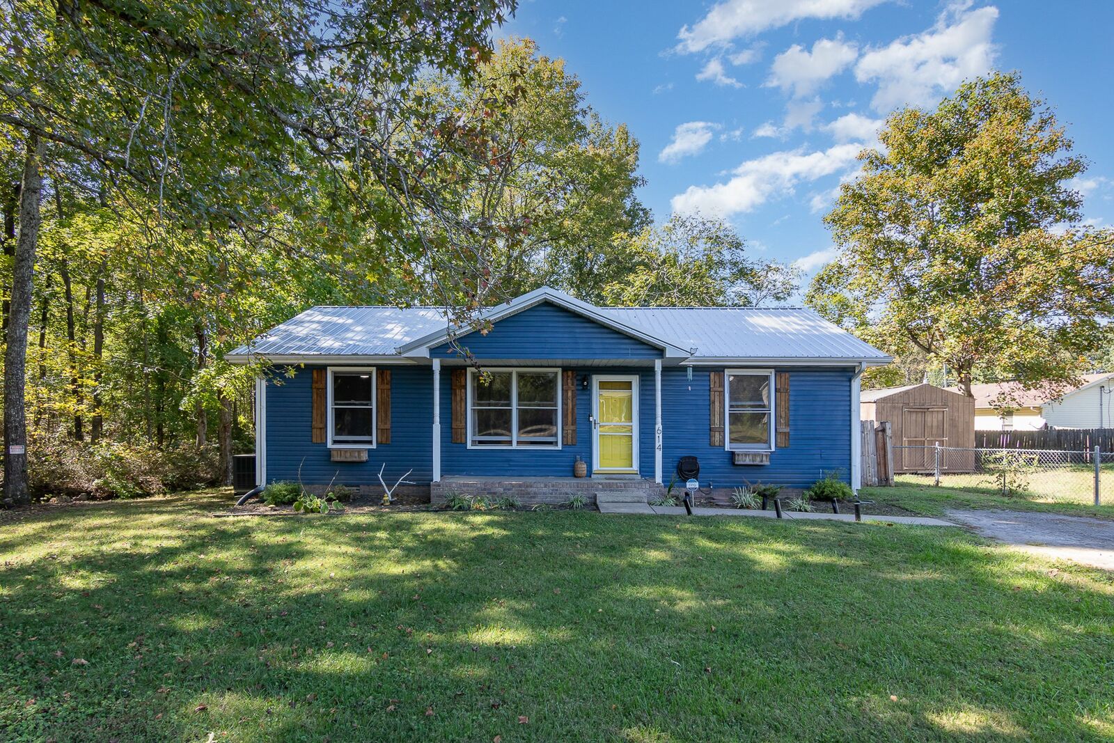 Property Photo: 614 Joshua Dr TN 37042