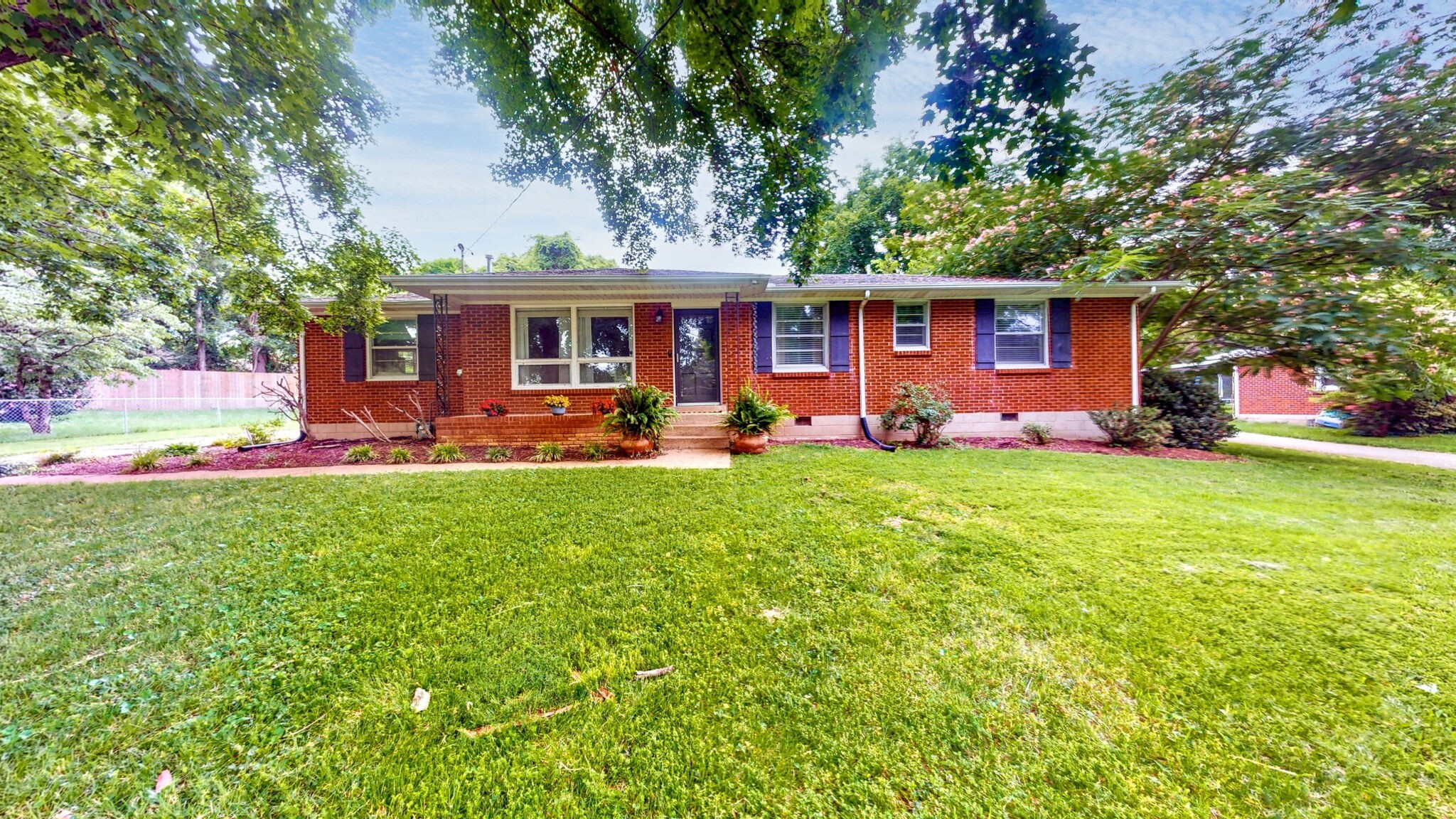 Property Photo: 522 Brewer Dr TN 37211