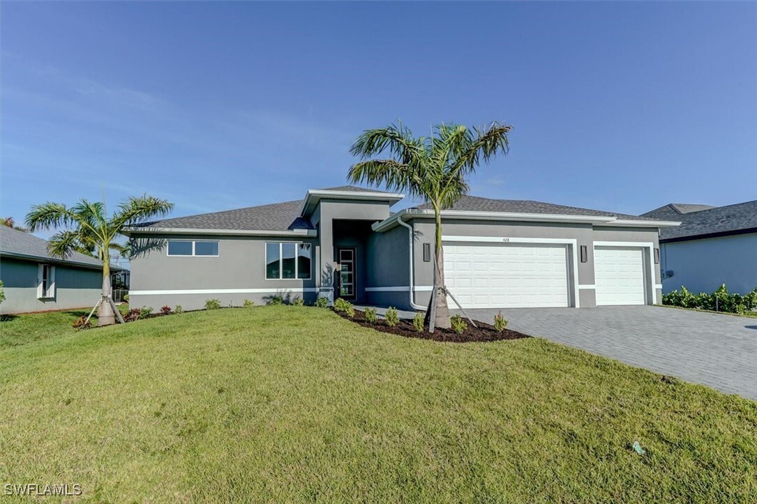 Property Photo: 428 SW 28th Place FL 33991