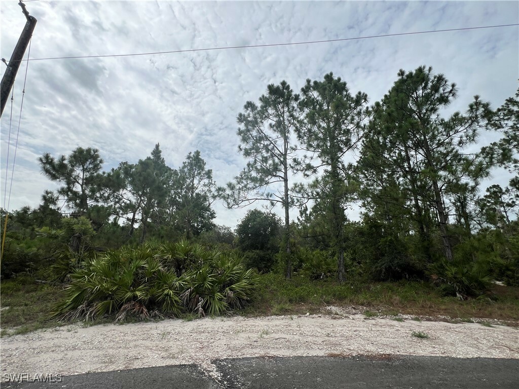 Property Photo: 1868 Outpost Circle FL 33972
