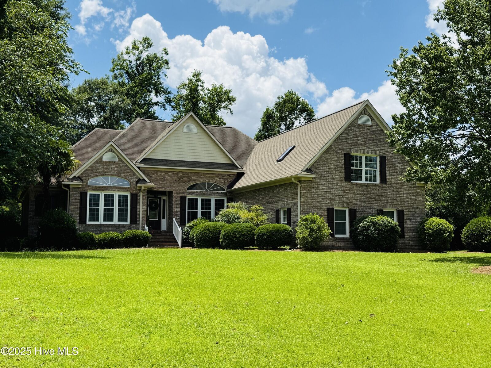 Property Photo: 909 Taberna Circle NC 28562