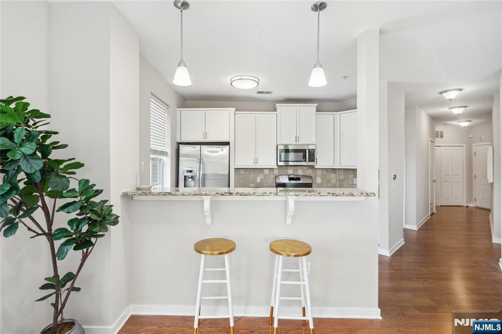 Property Photo:  443 2nd Street 412  NJ 07302 