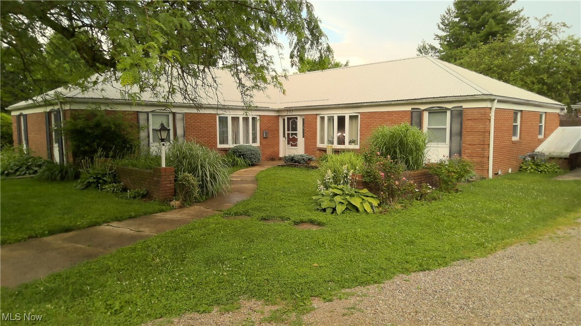 Property Photo: 231 Lawrence Street OH 44811