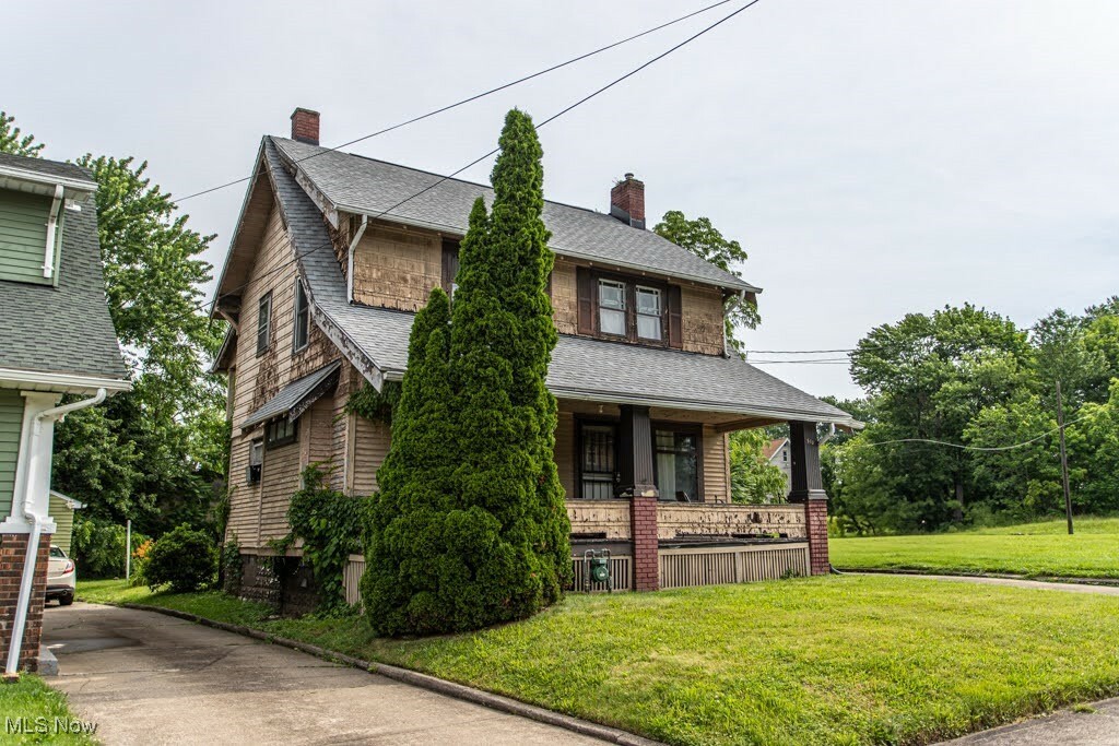 Property Photo: 510 W Evergreen Avenue OH 44511