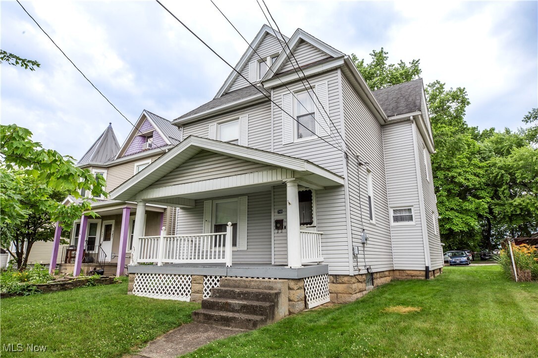Property Photo: 749 Amherst Road NE OH 44646