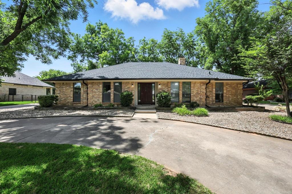 Property Photo:  7205 Westover Drive  TX 76049 