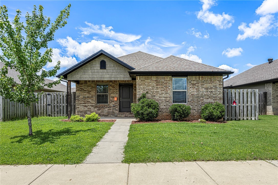 Property Photo: 708 SW Willowpoint Road AR 72712