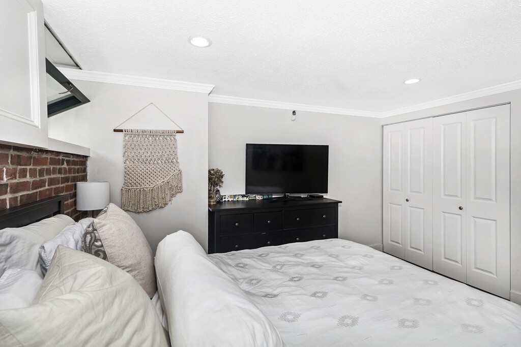 Property Photo: 42 8th Street 5524 MA 02129