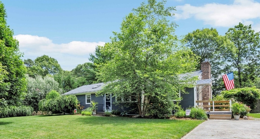 30 Guildford Rd  Barnstable MA 02632 photo