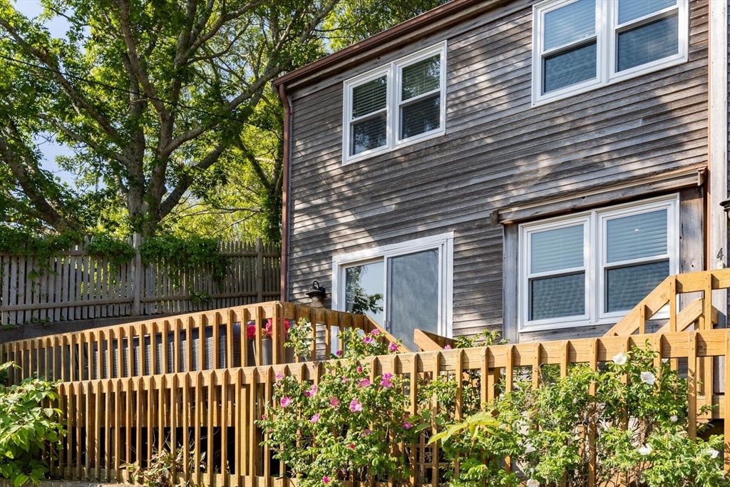 Property Photo:  34 Winslow Street Unit 3  MA 02657 