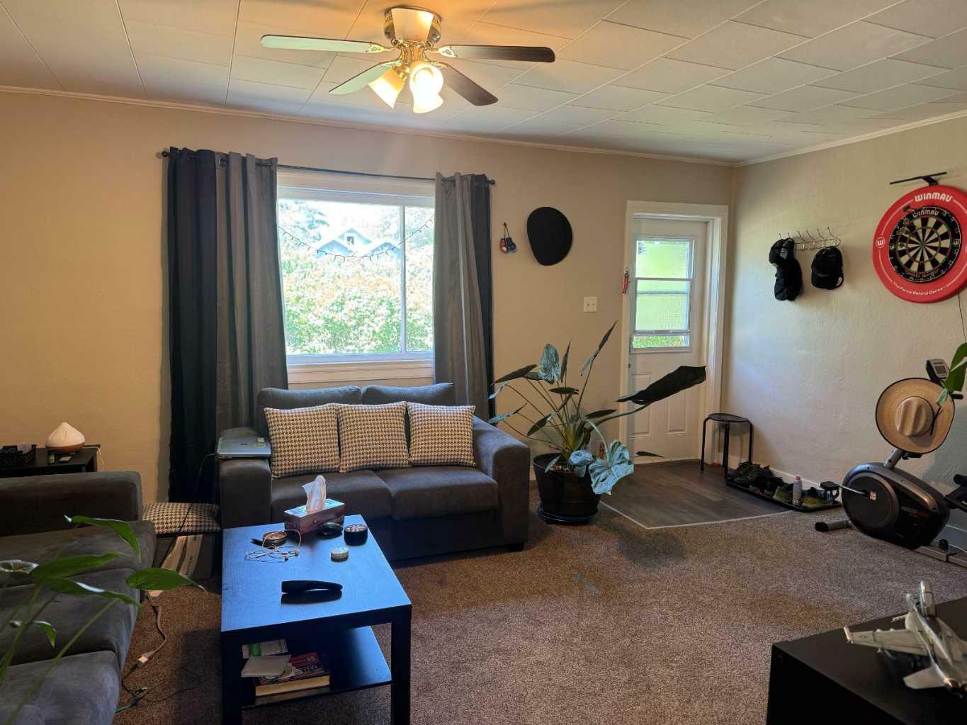 Property Photo:  408 3 Street E  AB T0J 0Y4 