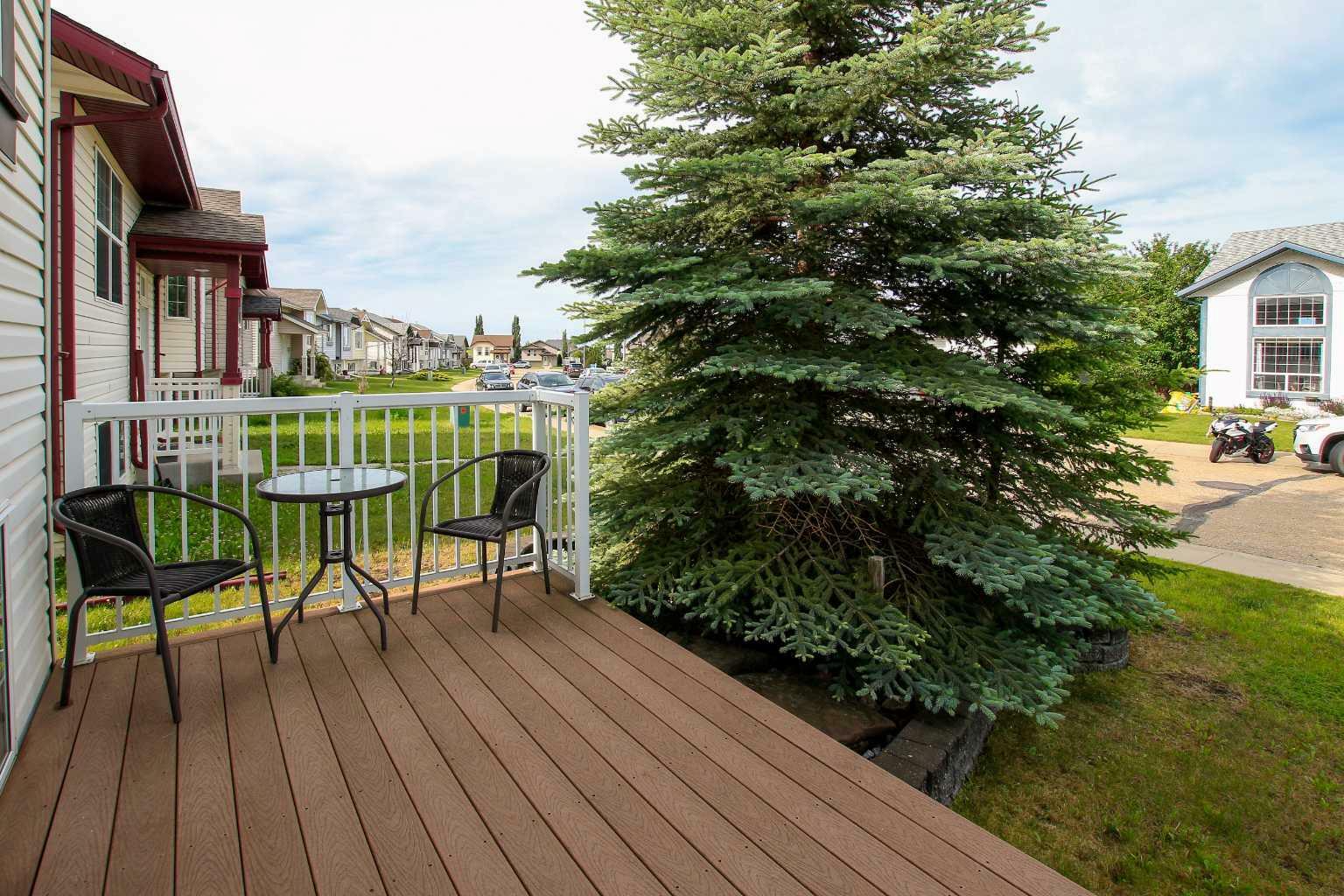 Property Photo: 108 Briarwood Crescent AB T0M 0J0