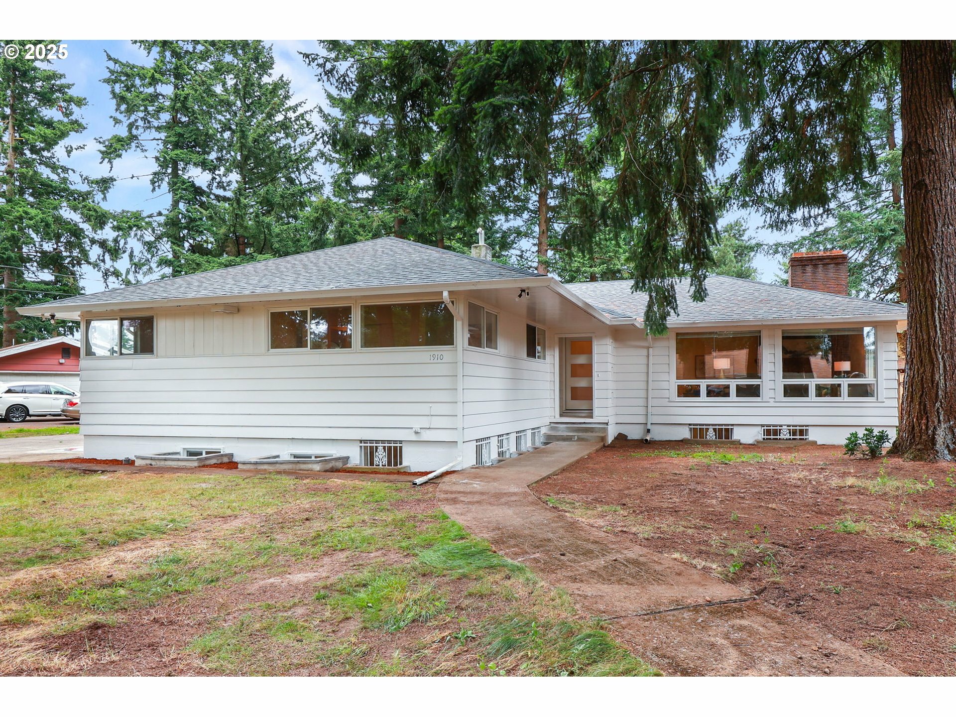 1910 NE 106th Ave  Portland OR 97220 photo