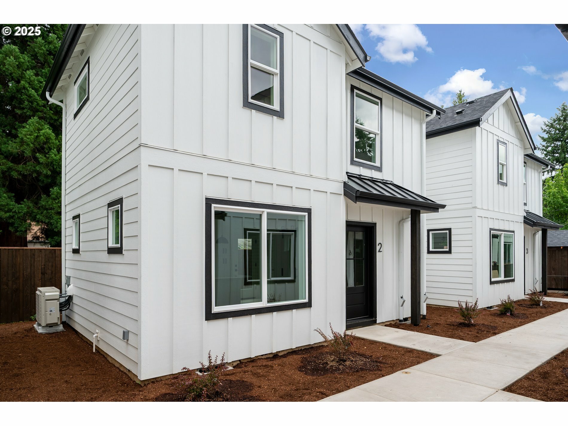 Property Photo:  4103 SE Olsen St 2  OR 97222 
