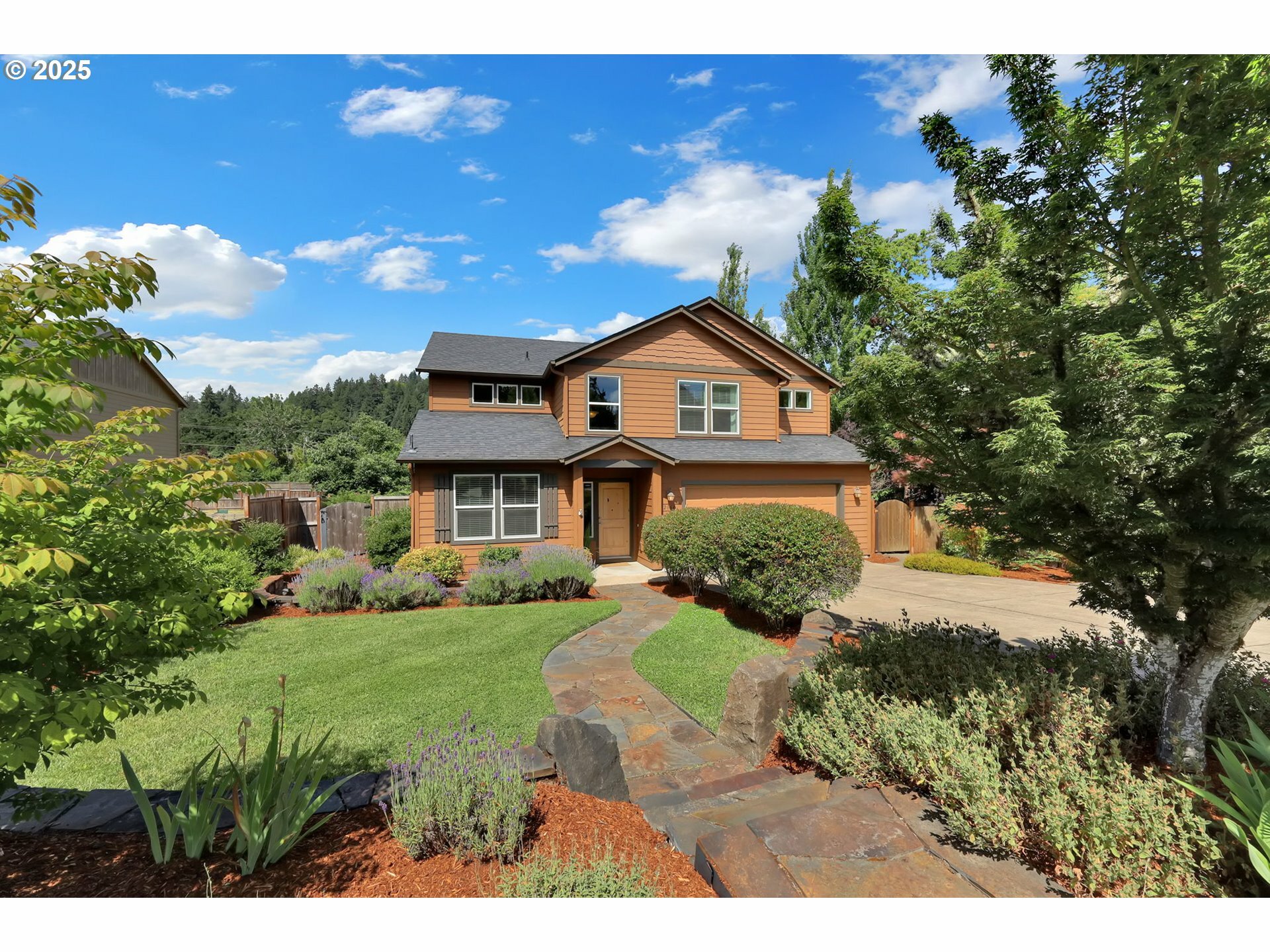 Property Photo: 2664 Augusta St OR 97403