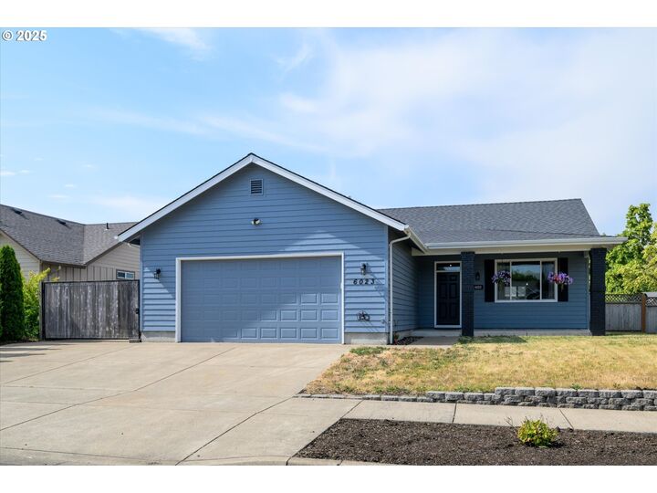 Property Photo:  6023 Mondavi Ln  OR 97402 