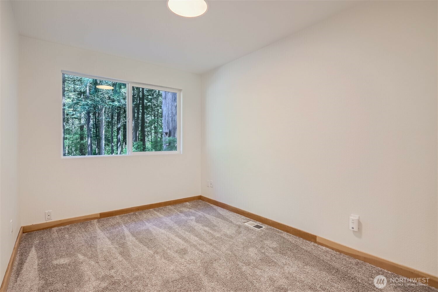 Property Photo: 10448 320th Avenue NE WA 98014