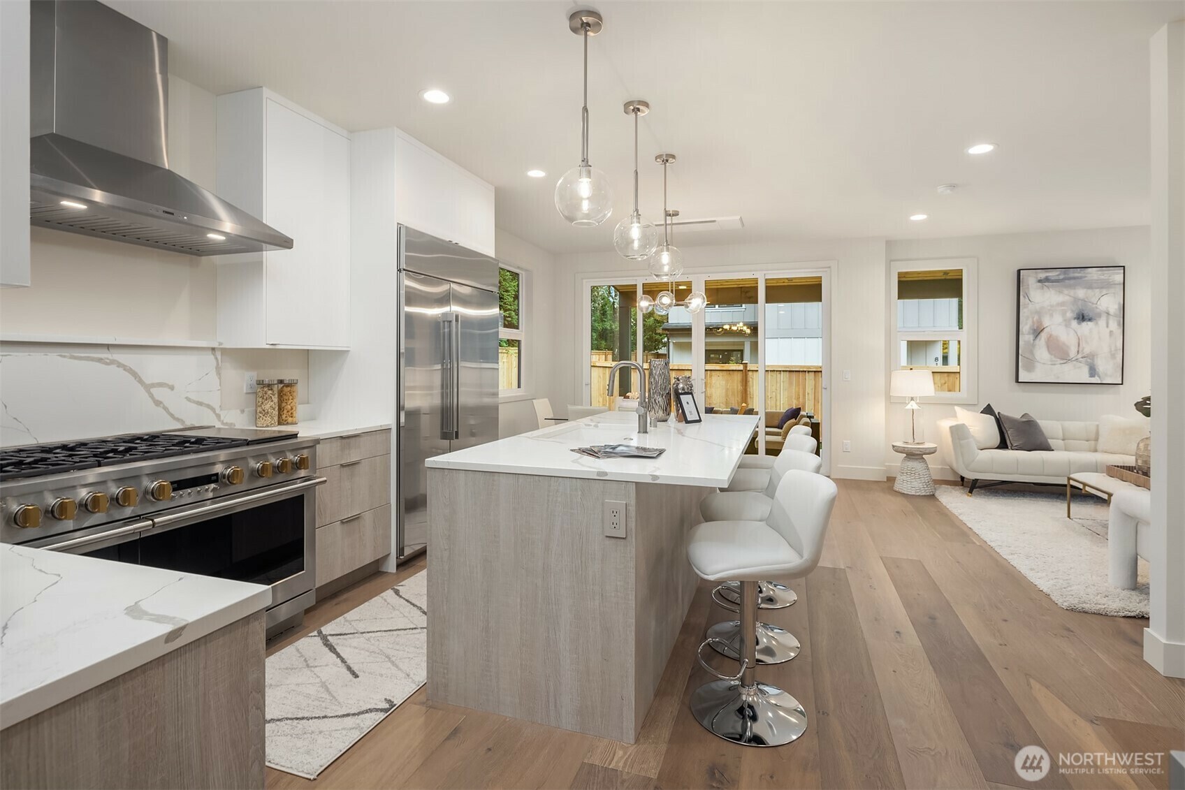 Property Photo: 815 18th Avenue W WA 98033