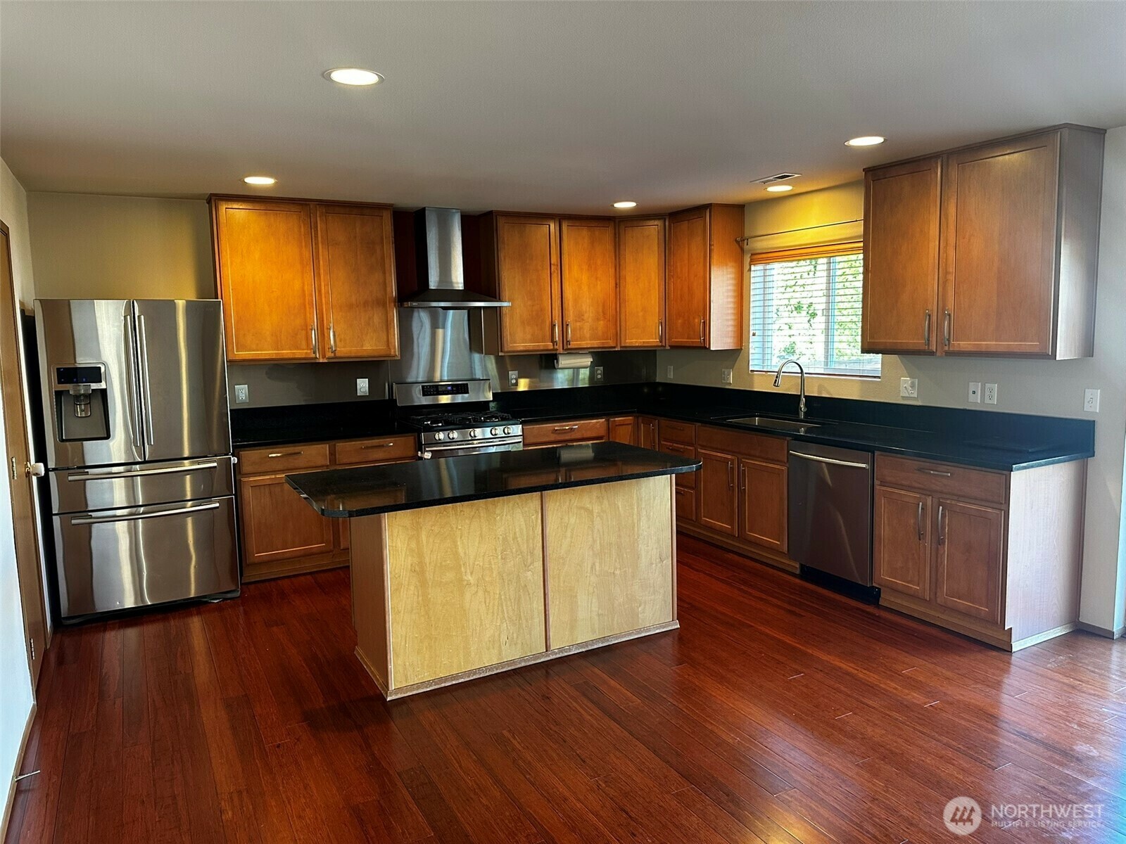Property Photo: 15360 146th Pl SE WA 98058