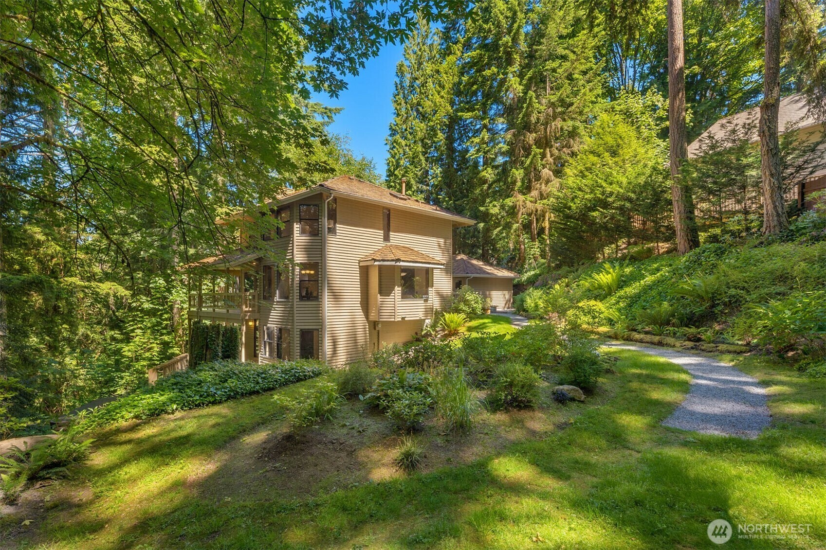 4549  152nd Place SE  Bellevue WA 98006 photo
