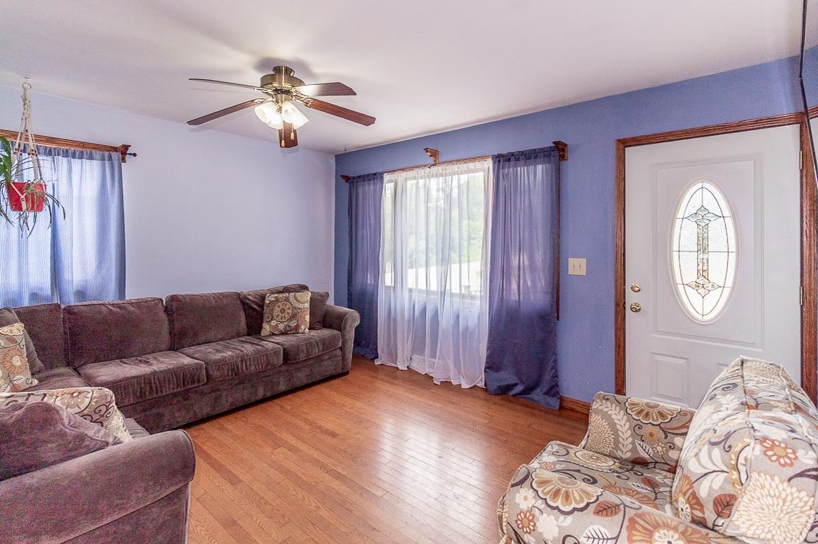 Property Photo:  1709 Division Street  WI 54961-2515 