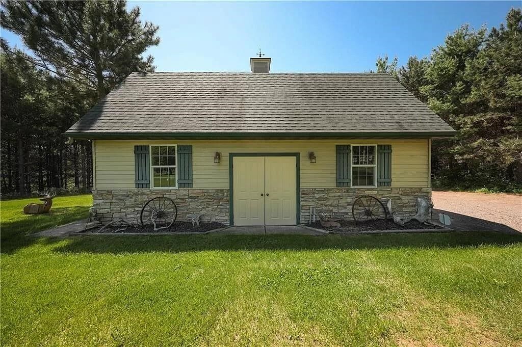 Property Photo:  N5172 County Road O  WI 54819 