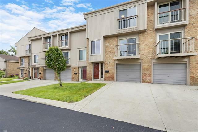 809 Oak Brook Ridge Ridge  Rochester MI 48307 photo