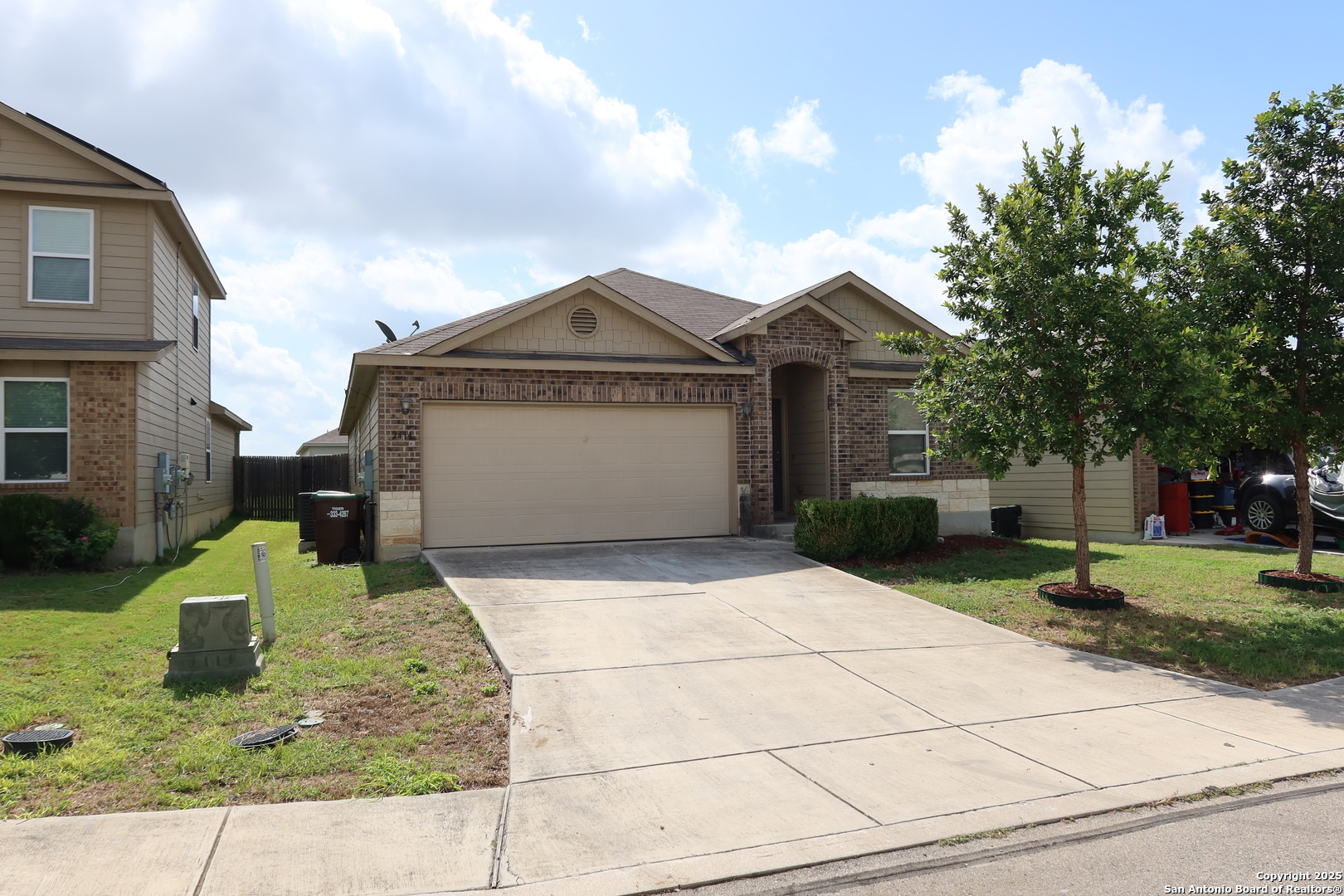 Property Photo: 2414 Rainbow Basin TX 78109