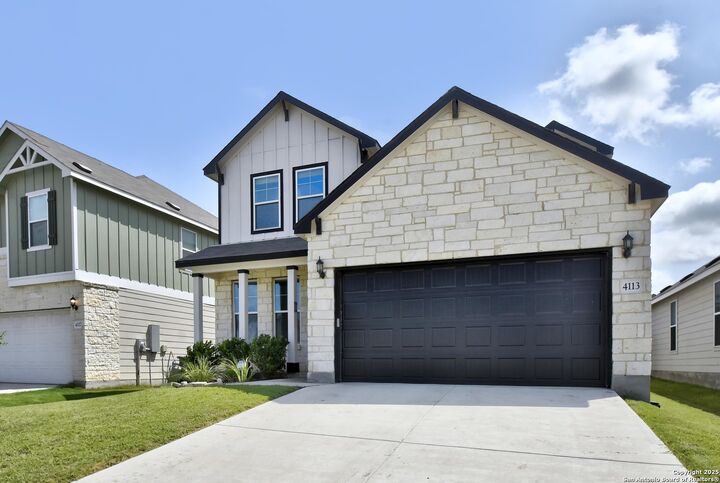 Property Photo:  4113 Paddock Trail  TX 78155 