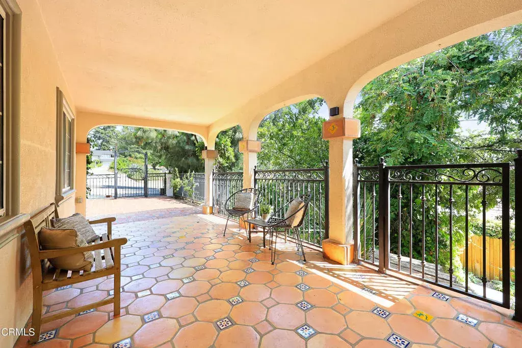 Property Photo: 5245 Ramsdell Avenue CA 91214