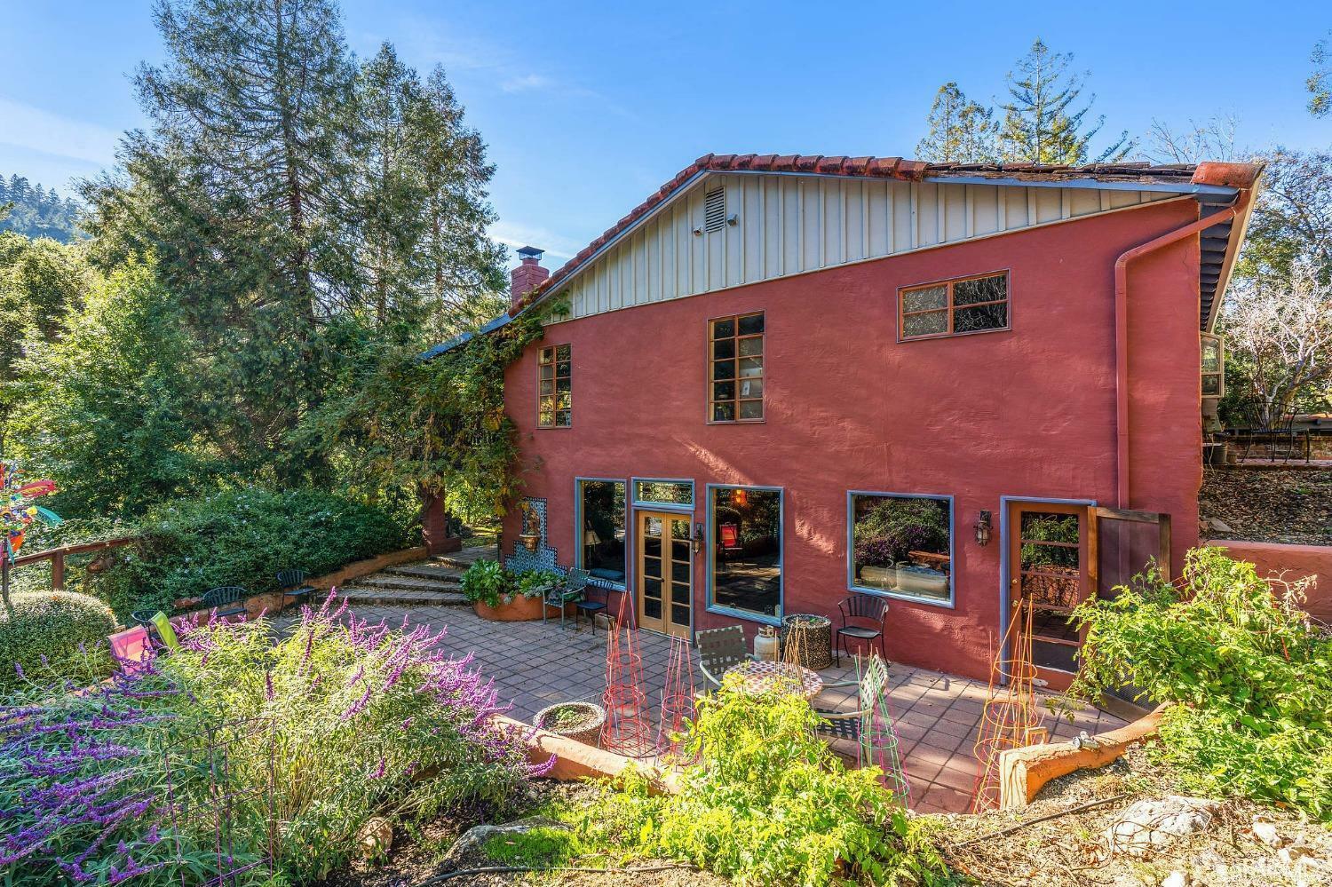 Property Photo: 10 Joaquin Road CA 94028