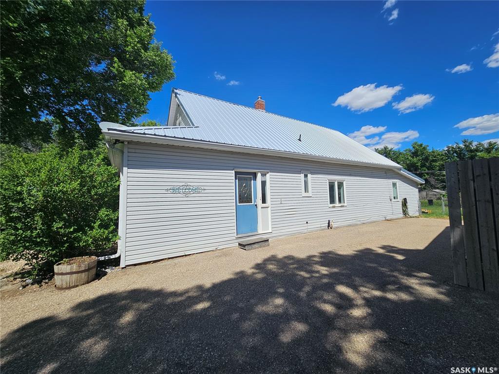 Property Photo: 108 Marsh Street SK S0N 1N0