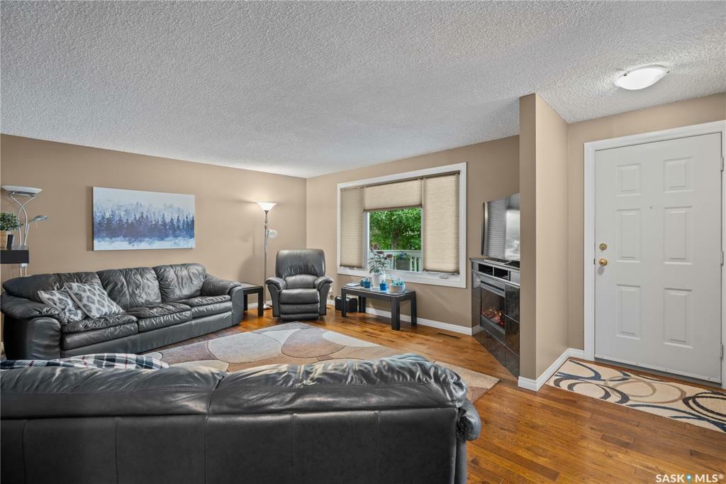 Photo de la propriété:  70 Hammond Road  SK S4V 3A7 