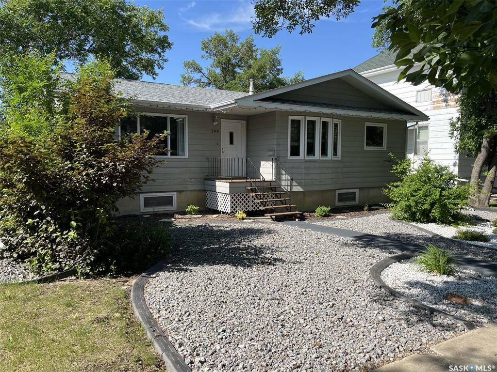 Property Photo: 209 3rd Avenue E SK S0L 2V0
