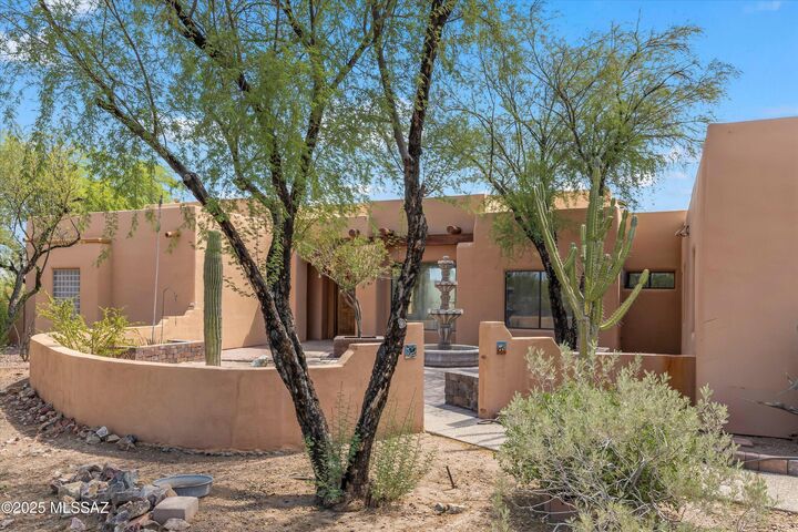 Property Photo: 6200 N Abington Road AZ 85743