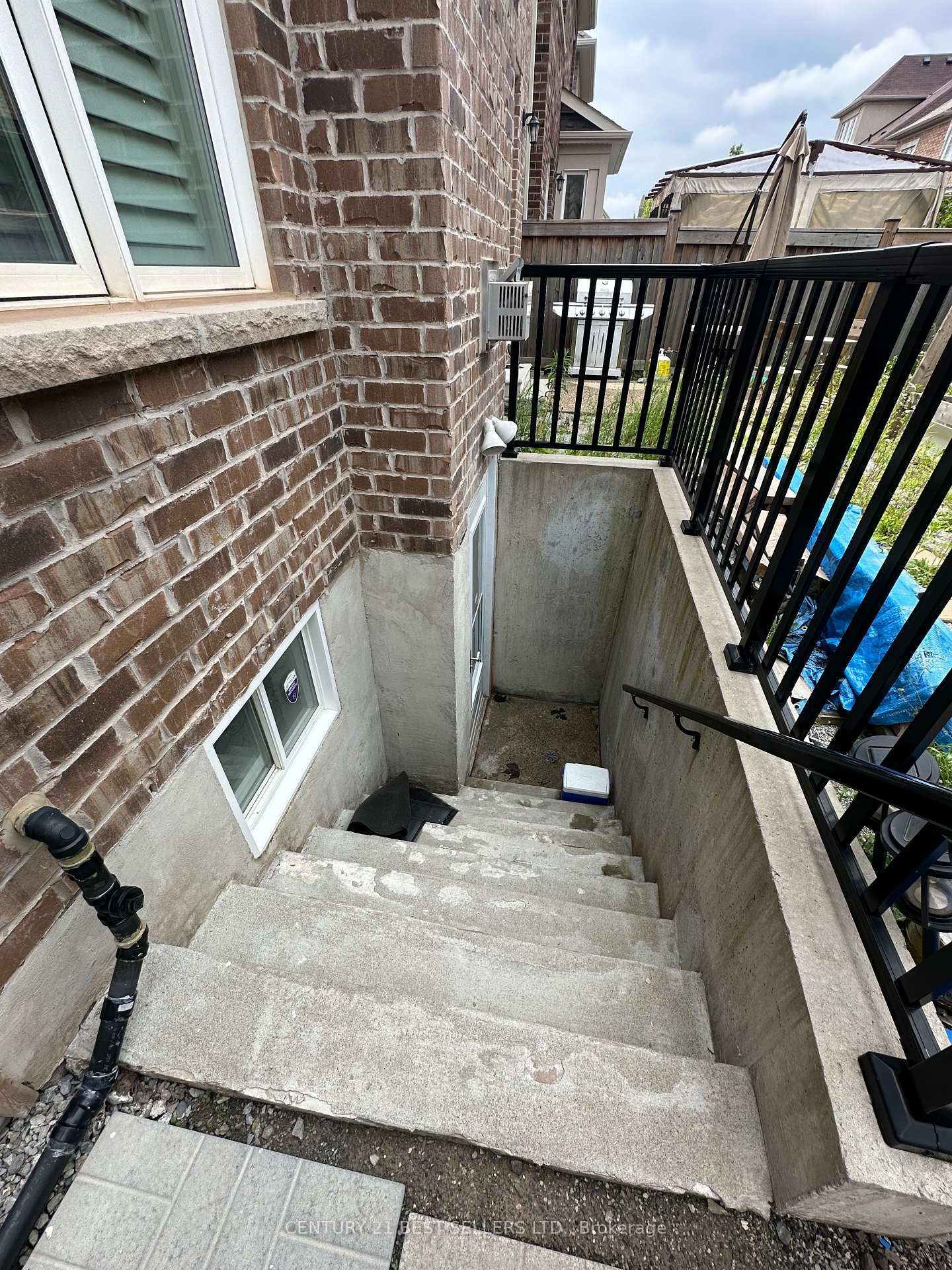 Property Photo:  287 Sixteen Mile Drive  ON L6M 4M1 