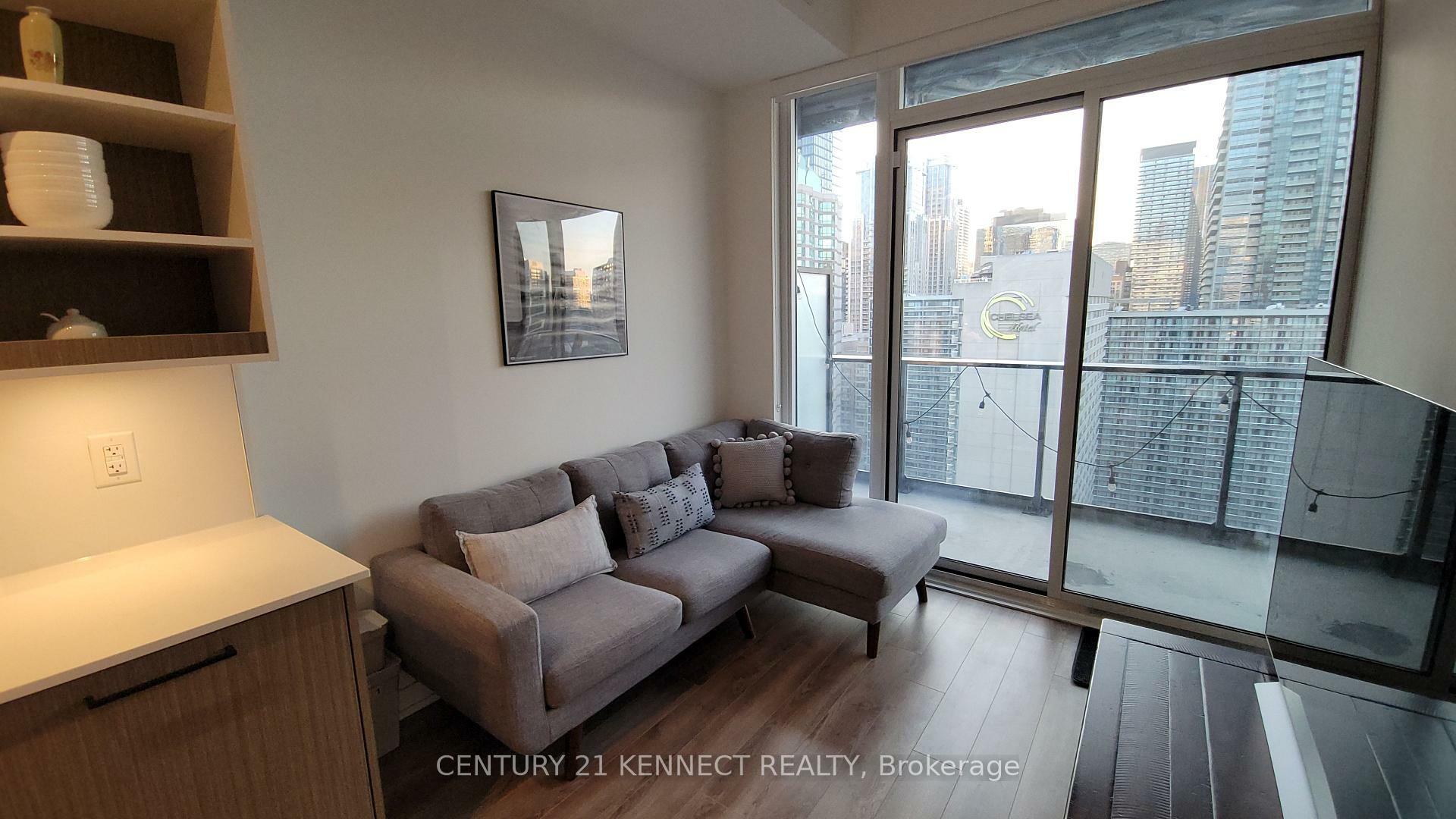 Property Photo:  20 Edward Street 2122  ON M5G 1C9 
